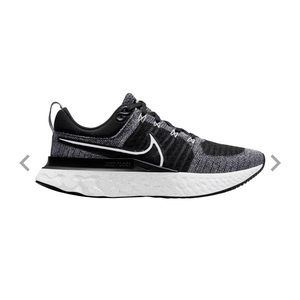 Nike Women's React Infinity Run Flyknit 2 Running Shoes - Oreo sz 8